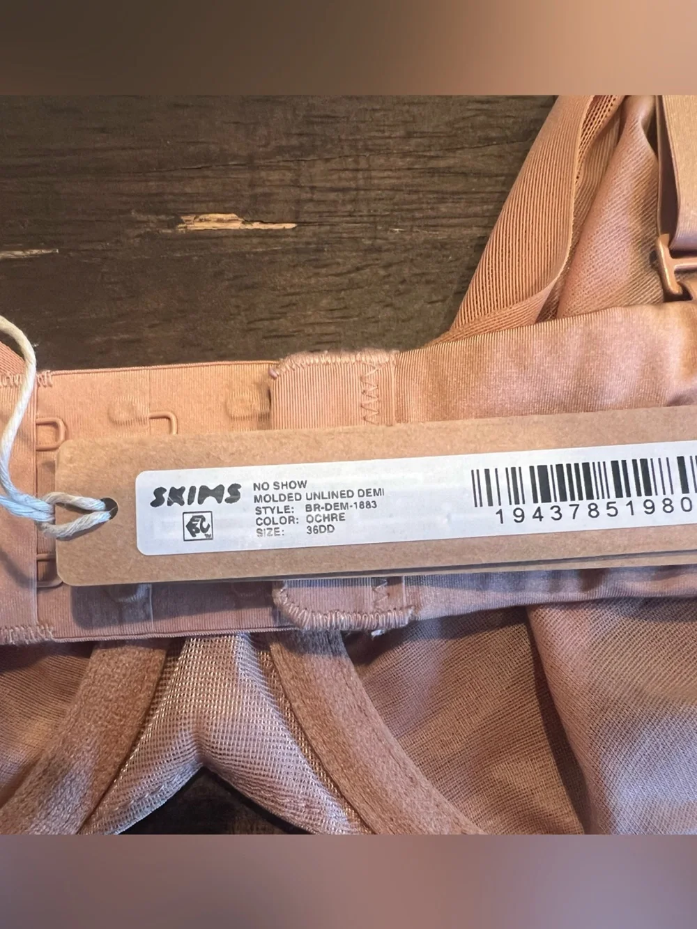 SKIMS Ochre Underwire Bra - Picture 3 of 3